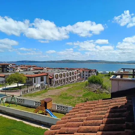 плаж червенка 체르노모레츠