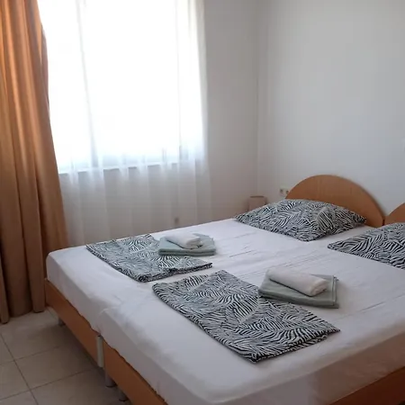 Apartman плаж червенка